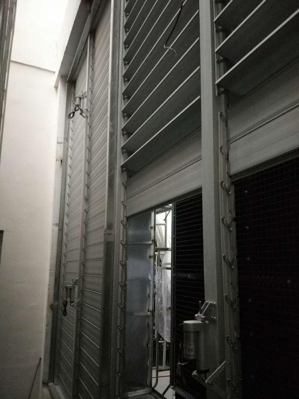 聯通呼和浩特數據中心-發電機聯動百葉窗